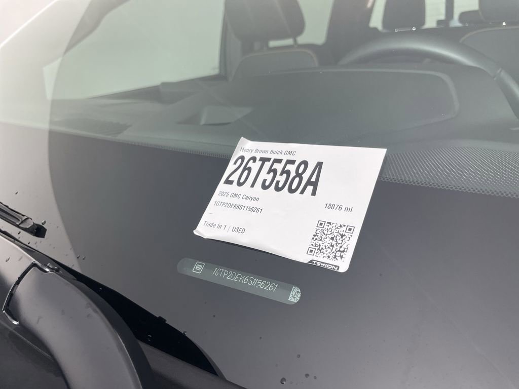 Used 2025 GMC Canyon AT4 image 34