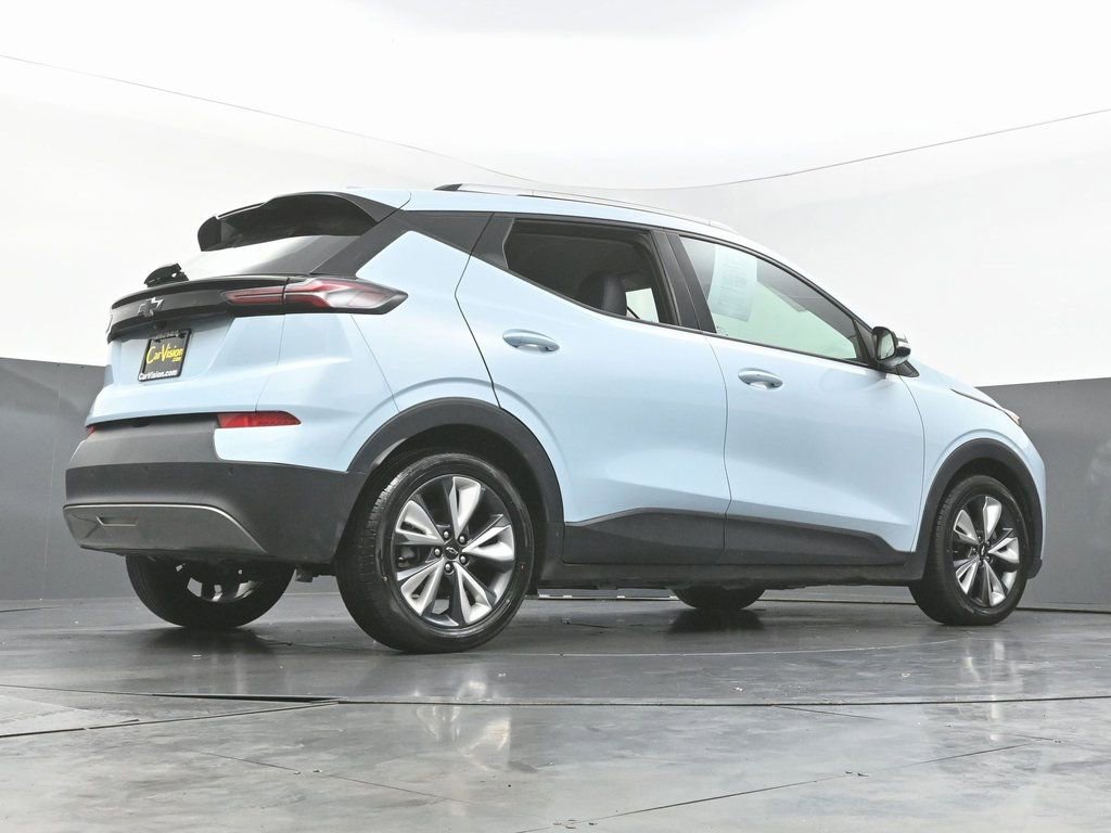 Used 2022 Chevrolet Bolt EUV LT w/ Convenience Package FWD image 47