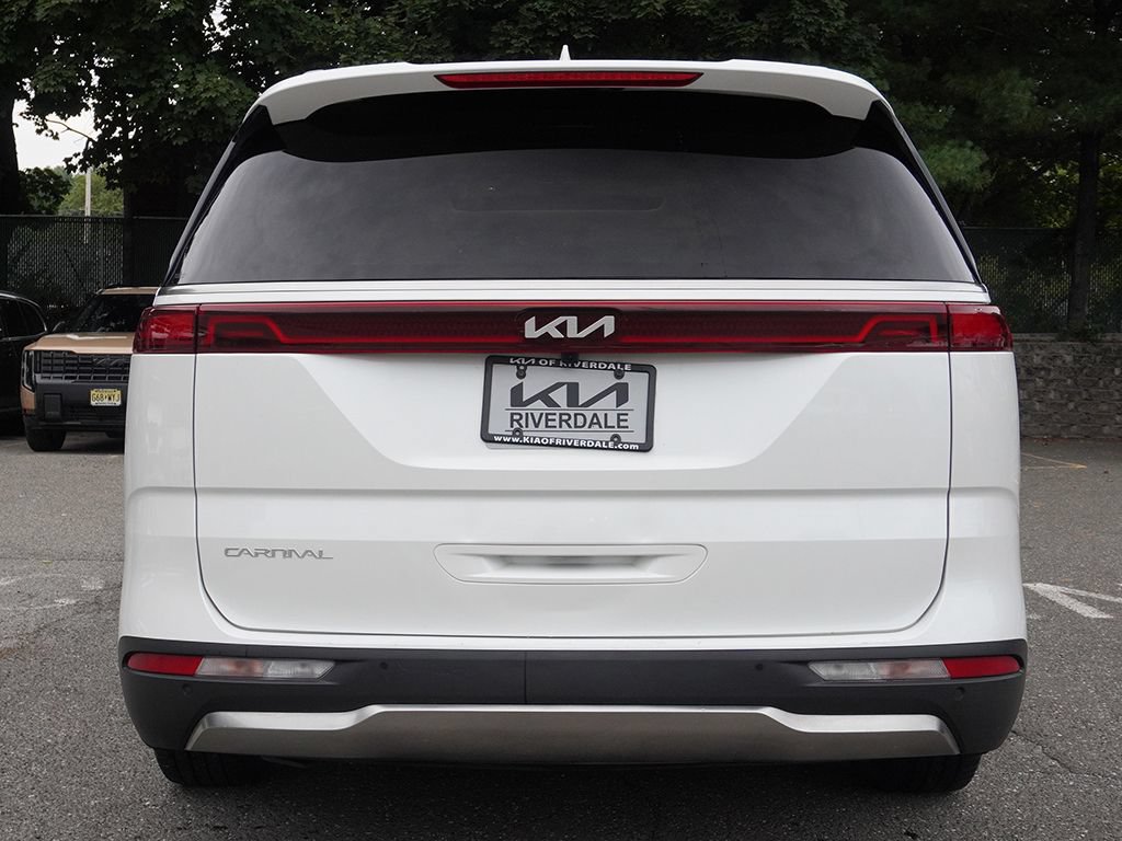 Used 2023 Kia Carnival SX Prestige FWD image 16