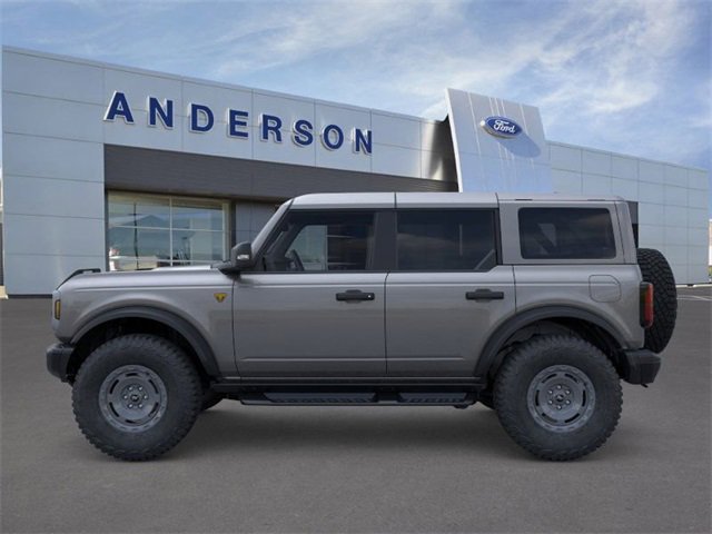 New 2025 Ford Bronco Badlands image 3