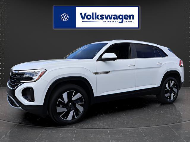 Certified 2025 Volkswagen Atlas Cross Sport SE image 3
