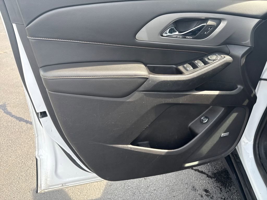 Used 2018 Chevrolet Traverse LT FWD image 22
