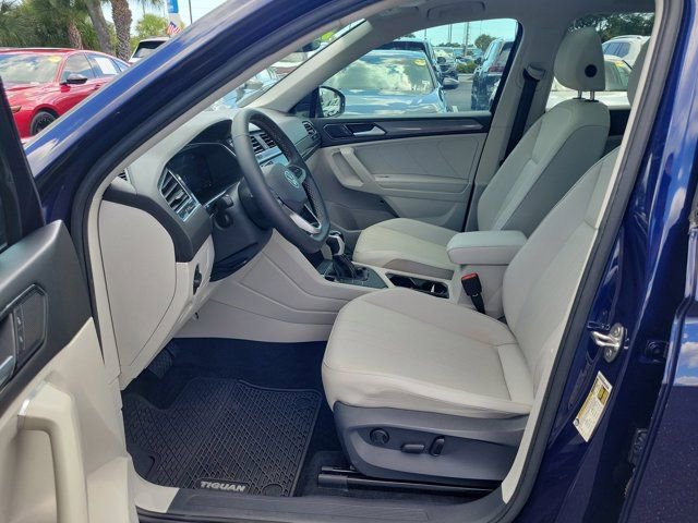 Certified 2023 Volkswagen Tiguan SE w/ Panoramic Sunroof Package FWD image 14