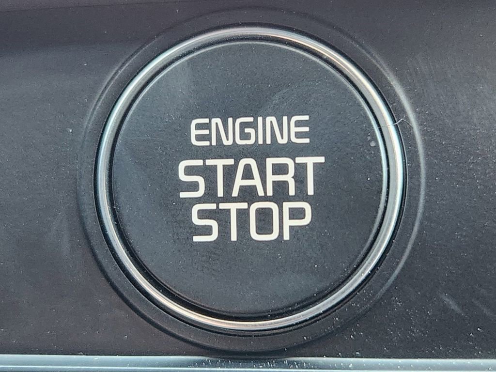 New 2025 Kia K5 LXS image 21