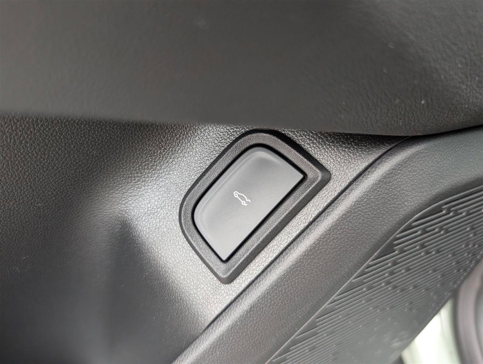 New 2026 Chevrolet Equinox ACTIV image 18