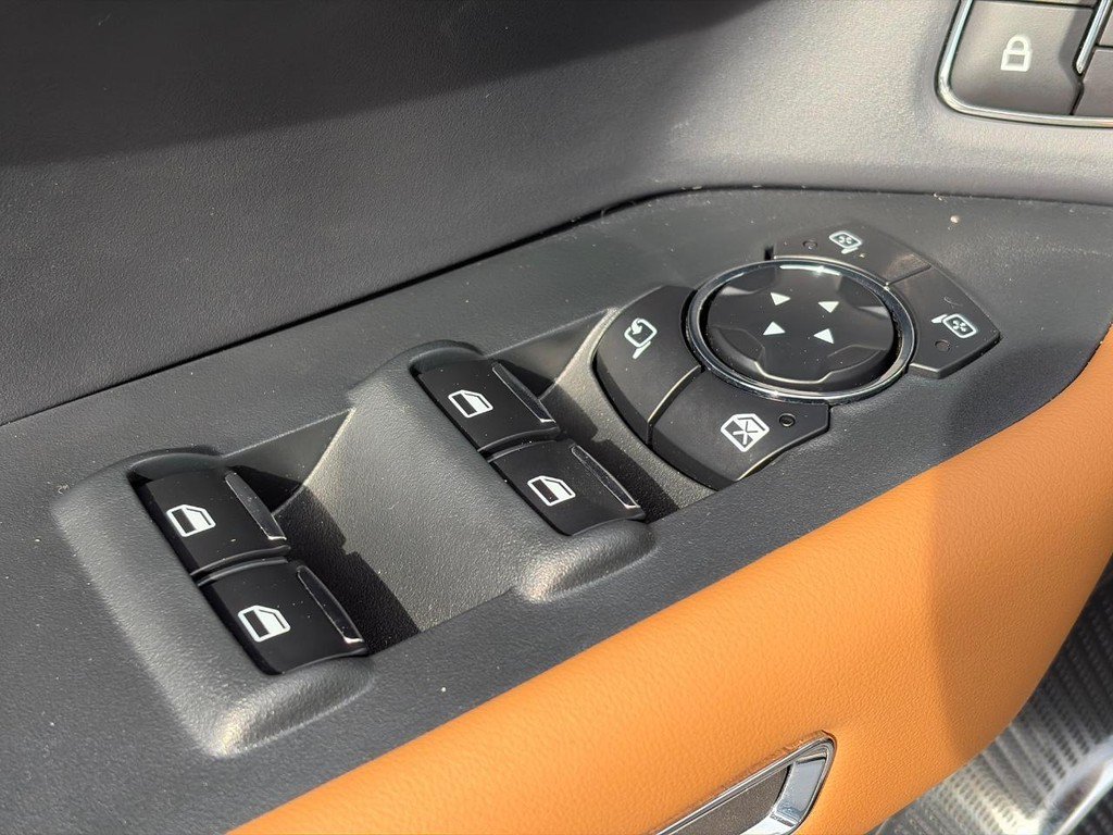 Used 2024 Ford Expedition Platinum AWD/4WD image 23