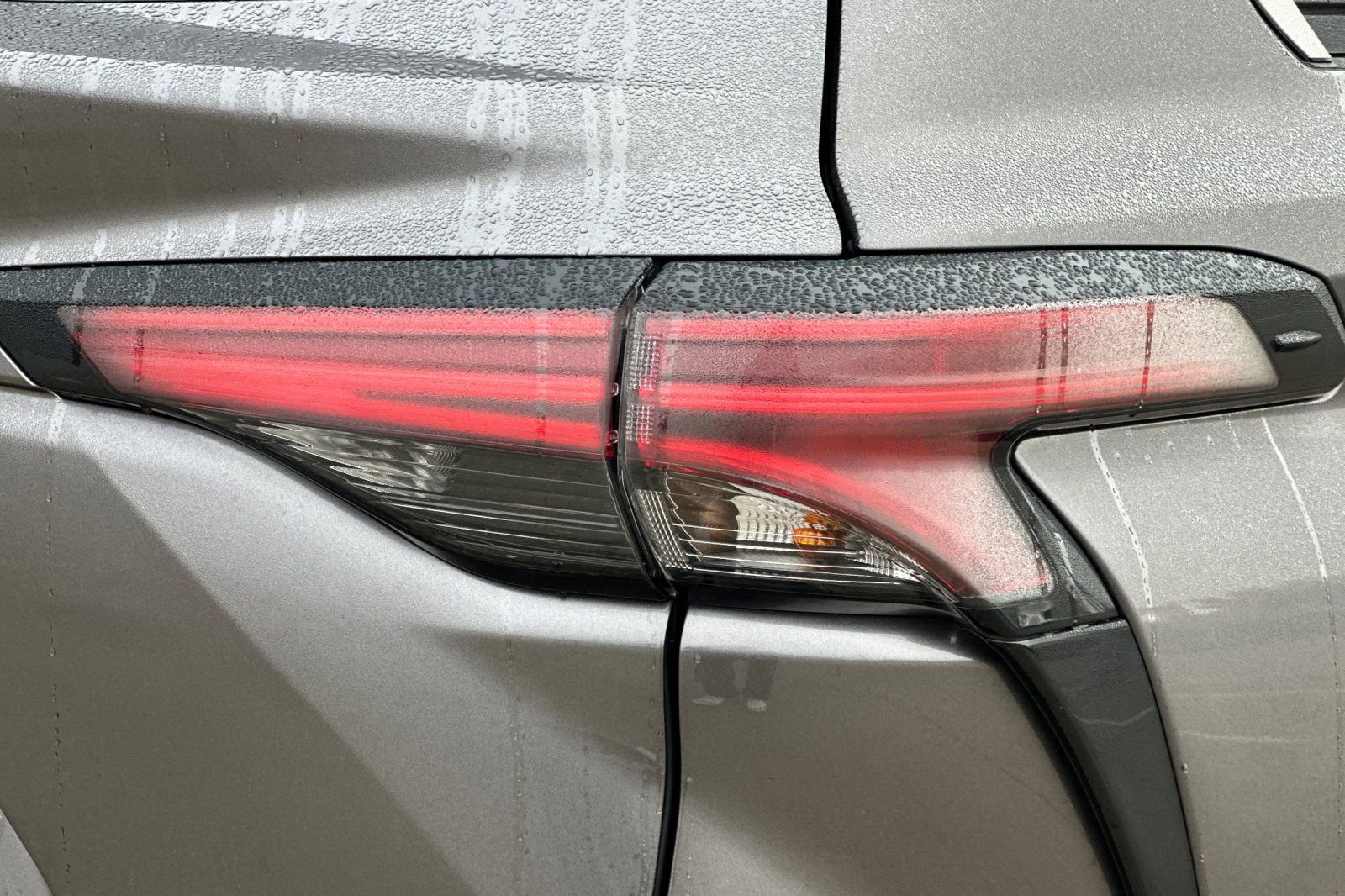 Used 2023 Toyota Sienna Platinum image 49