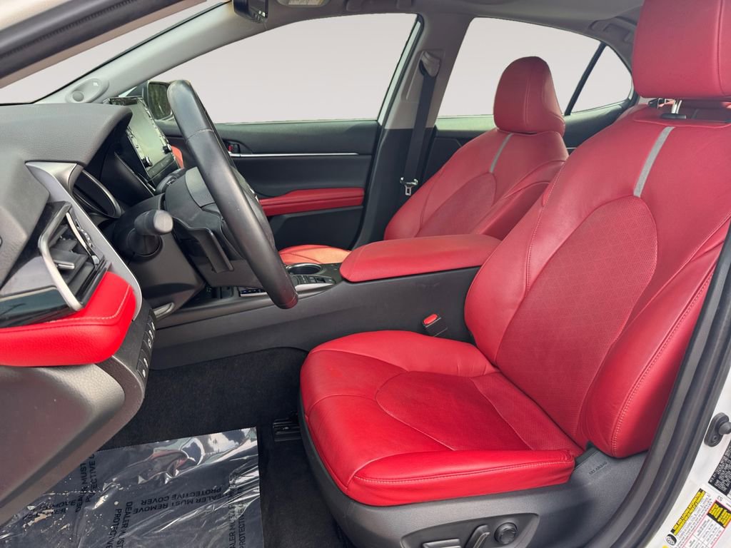 Used 2021 Toyota Camry XSE w/ Navigation Upgrade Package image 9