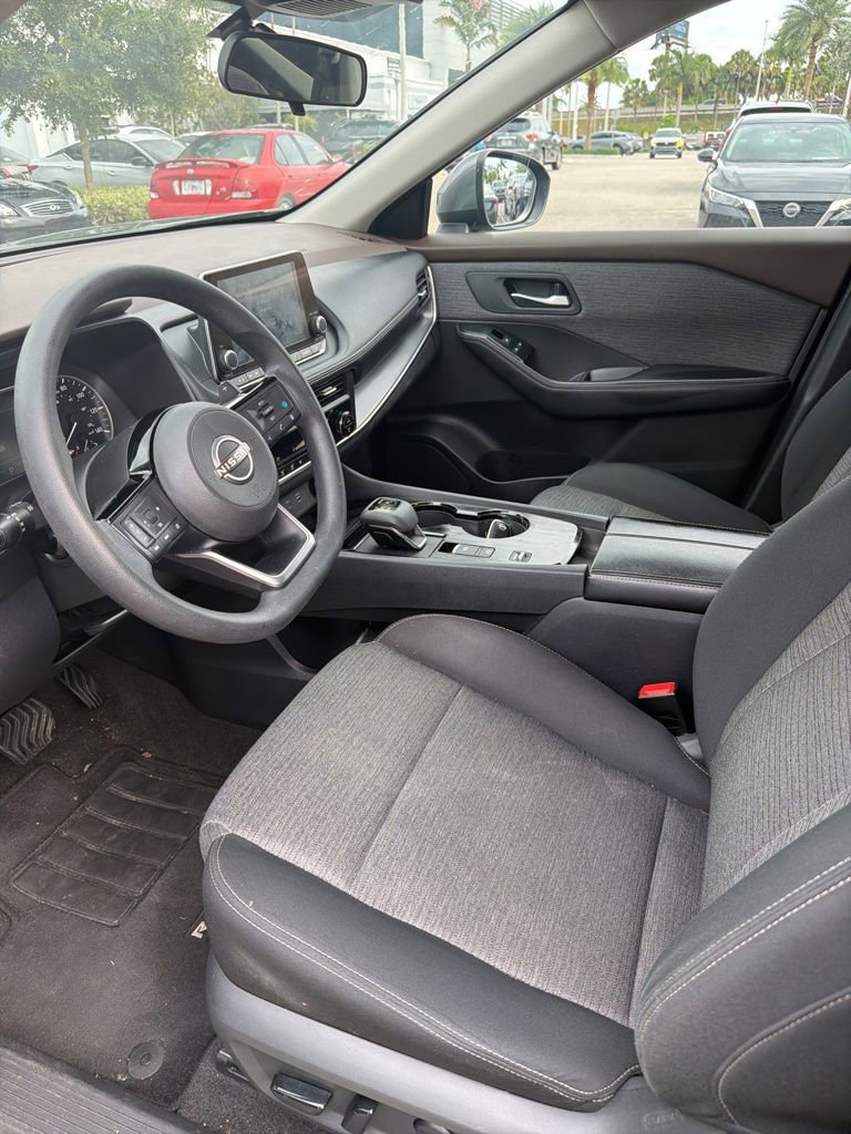 Used 2023 Nissan Rogue SV FWD image 8