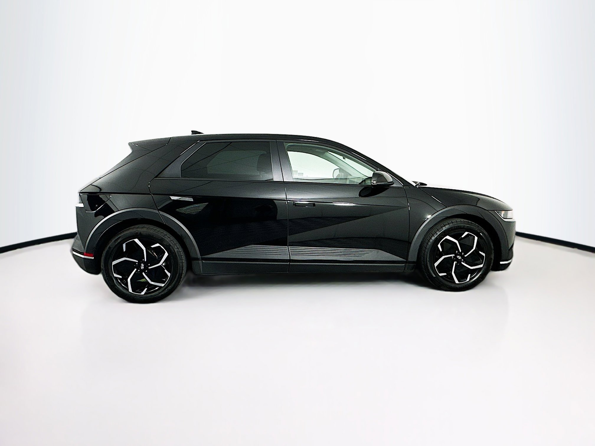 Used 2024 Hyundai Ioniq 5 SE RWD image 10