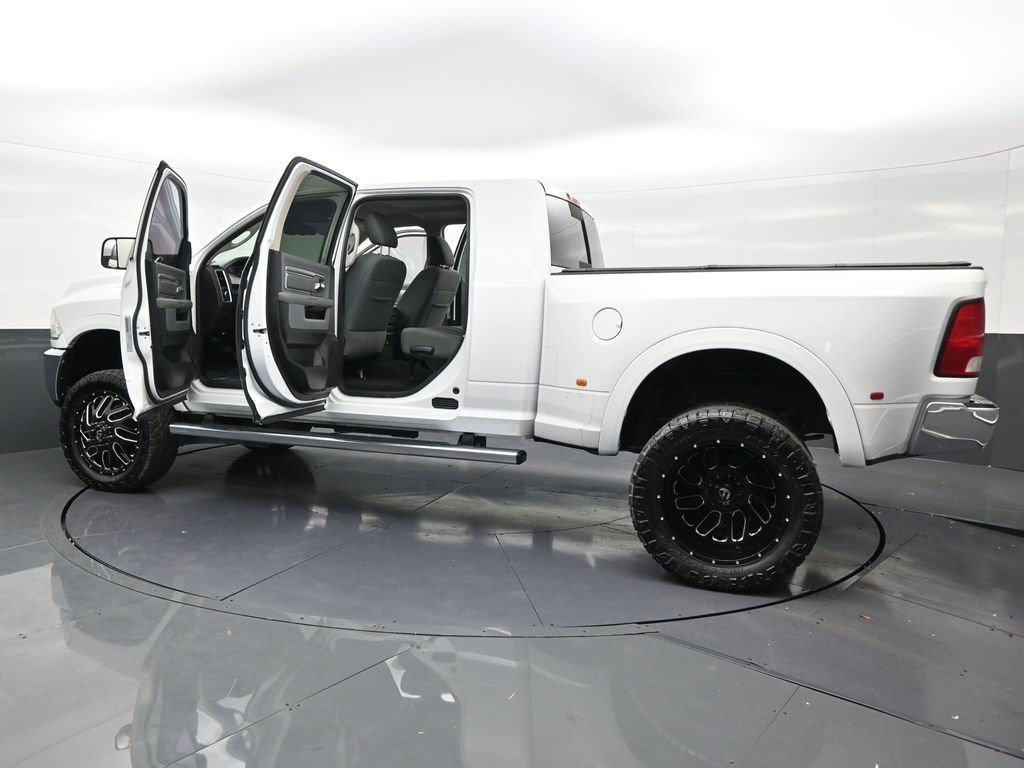 Used 2017 RAM 3500 Big Horn AWD/4WD image 32