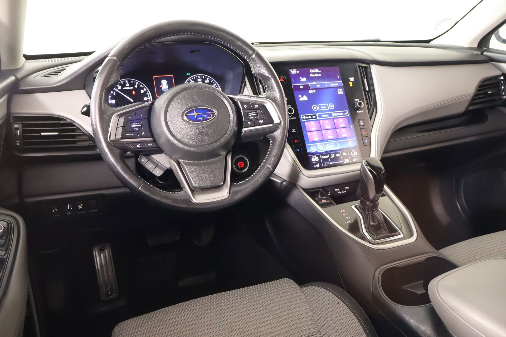 Used 2022 Subaru Outback Premium AWD/4WD image 2