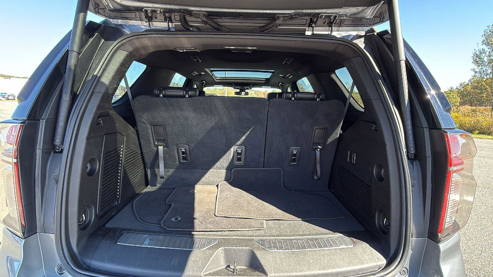 Used 2021 Chevrolet Tahoe Z71 image 23