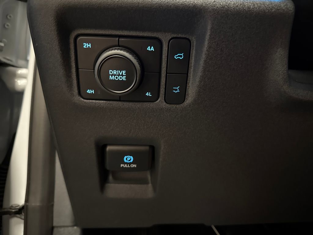 Used 2025 Ford Expedition Max Platinum w/ Stealth Performance Package image 18