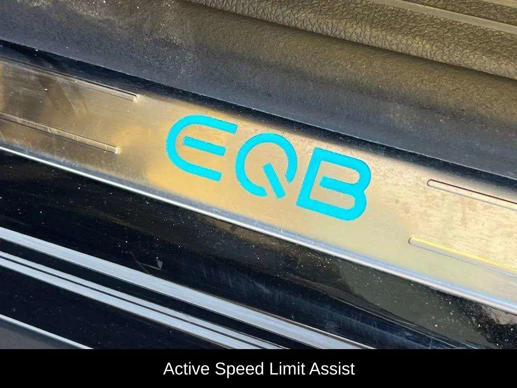 Used 2023 Mercedes-Benz EQB 350 4MATIC SUV image 33