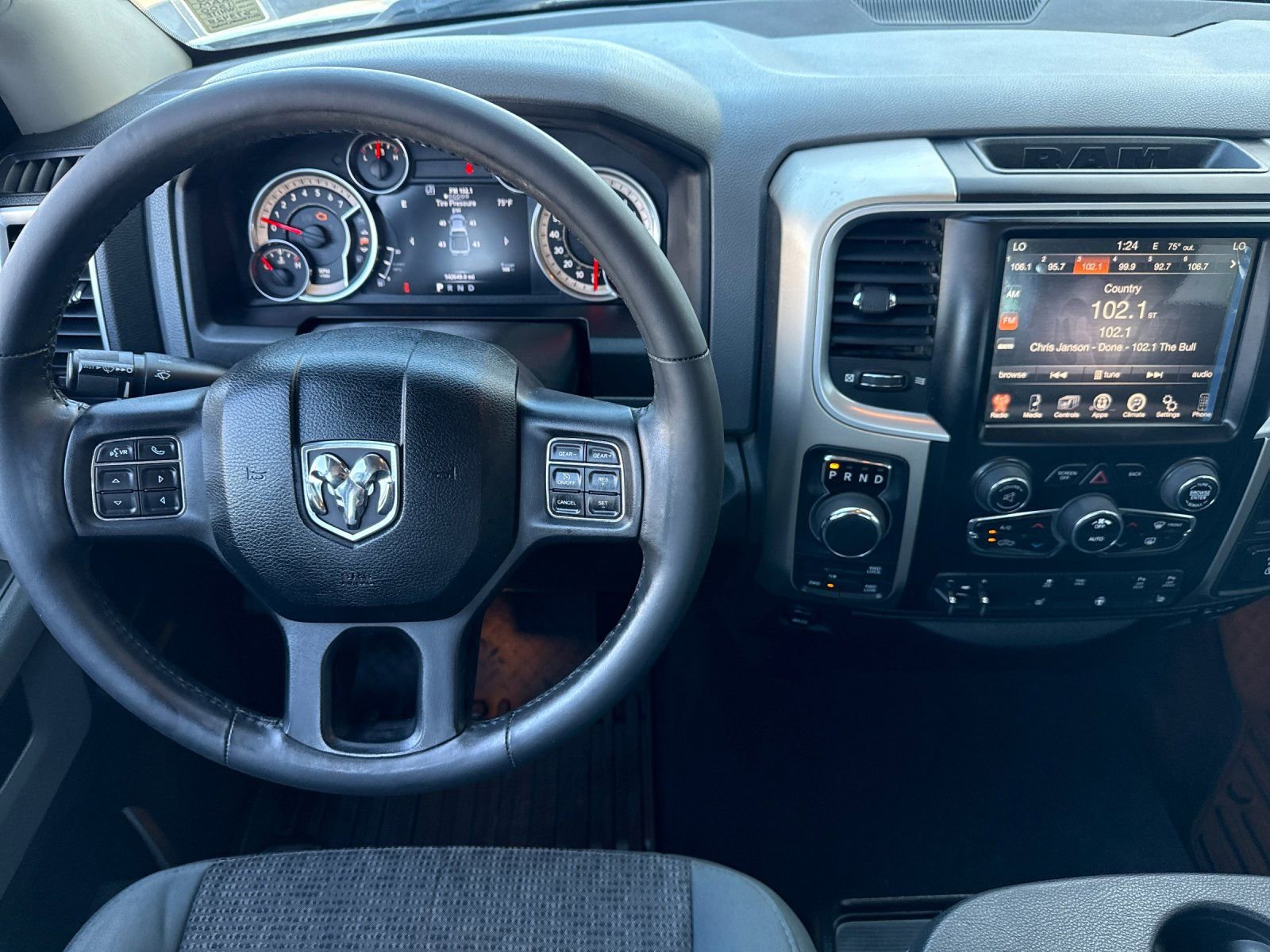 Used 2015 RAM 1500 Outdoorsman image 16