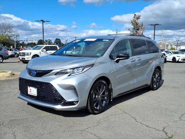 Certified 2024 Toyota Sienna XSE image 1