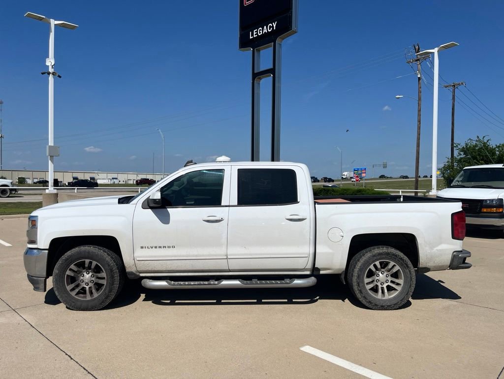 Used 2018 Chevrolet Silverado 1500 LT w/ All Star Edition RWD image 3