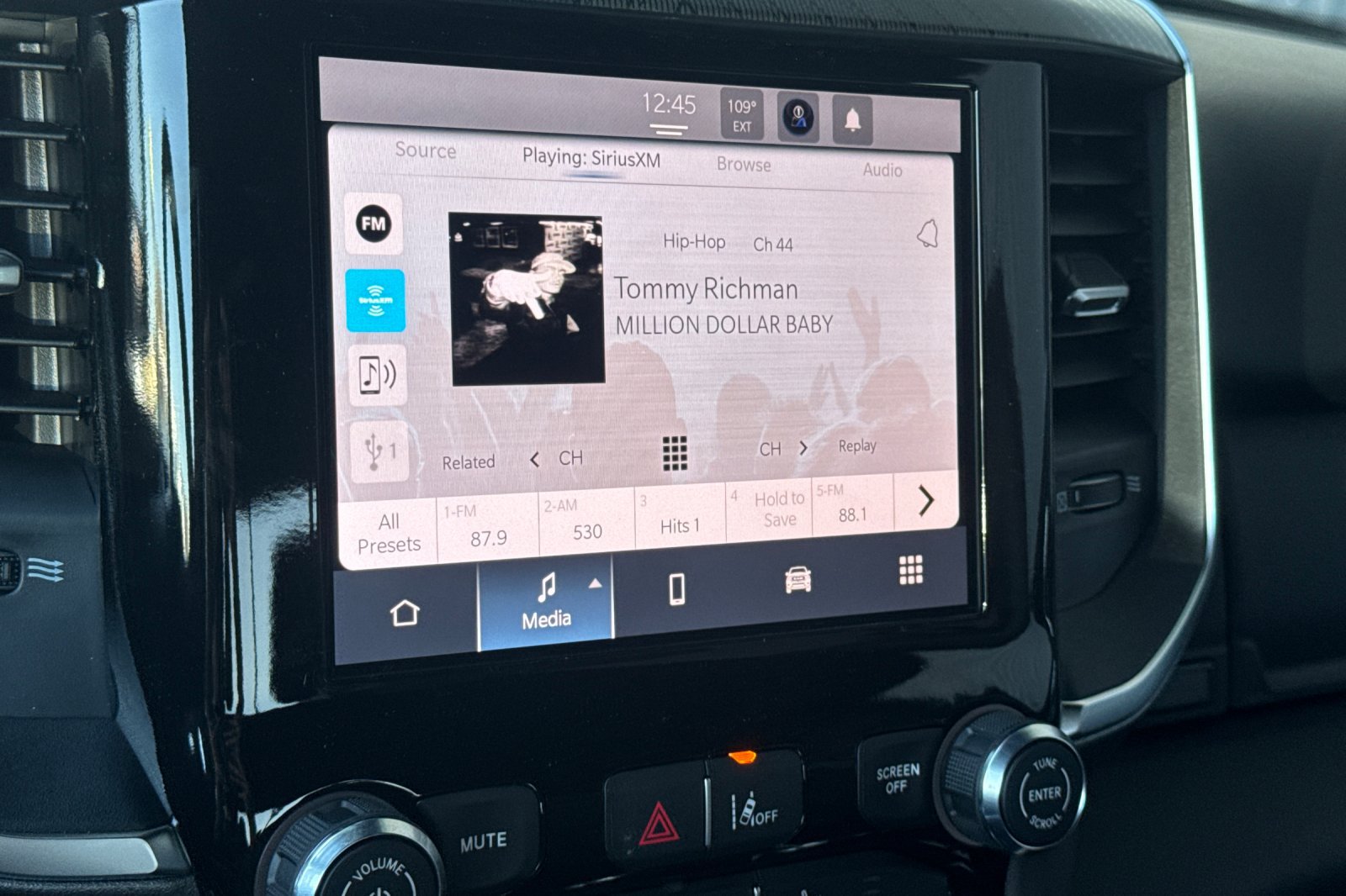 New 2027 RAM 1500 Big Horn AWD/4WD image 16
