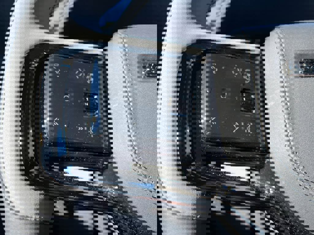 New 2025 Land Rover Range Rover Sport SV Edition Two image 13