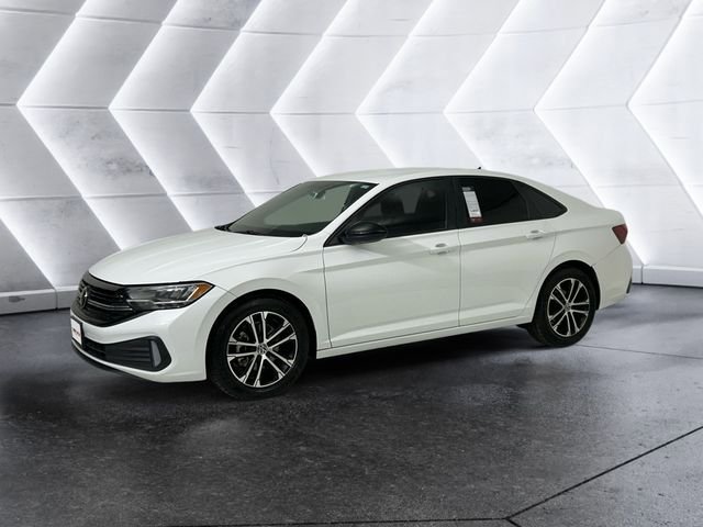 Used 2022 Volkswagen Jetta Sport image 3