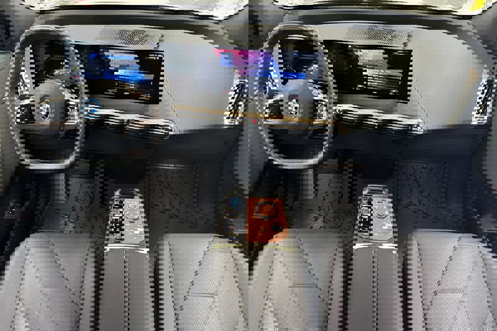 Used 2023 BMW iX xDrive50 w/ Premium Package image 3