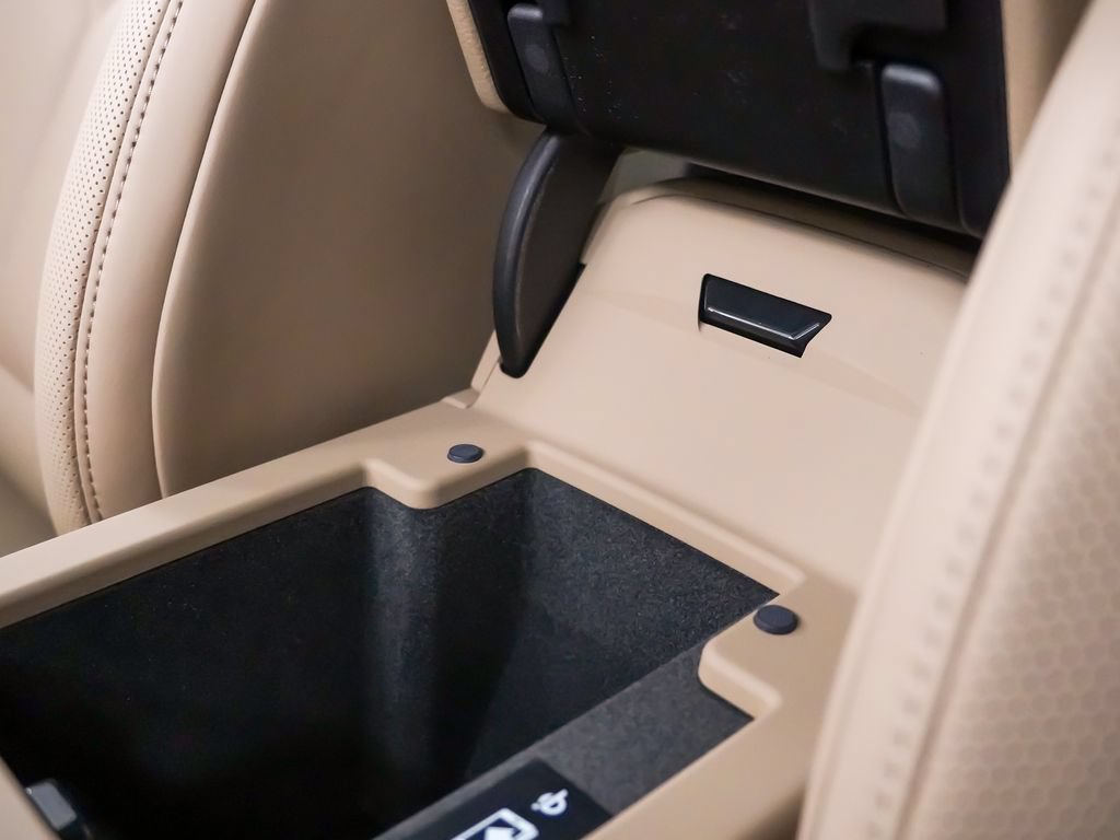 Certified 2026 Porsche Macan S AWD/4WD image 35