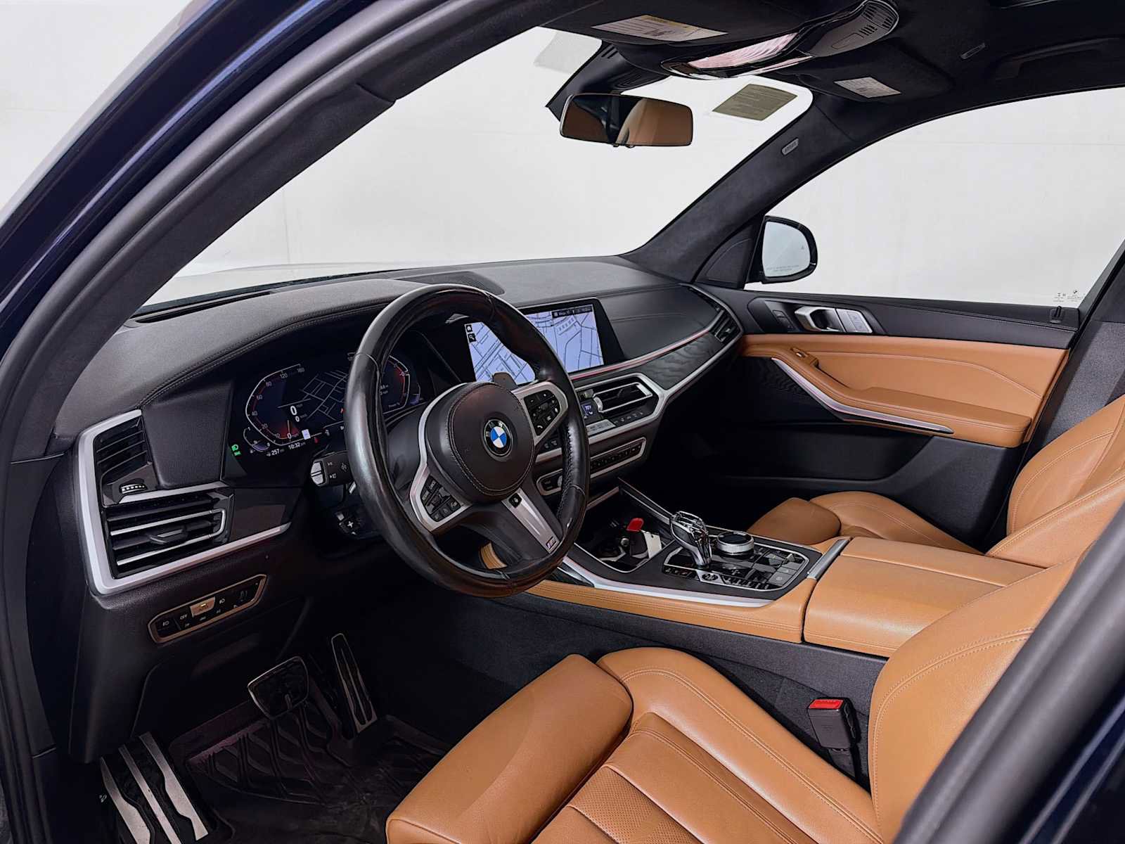 Used 2022 BMW X7 xDrive40i w/ M Sport Package AWD/4WD image 9
