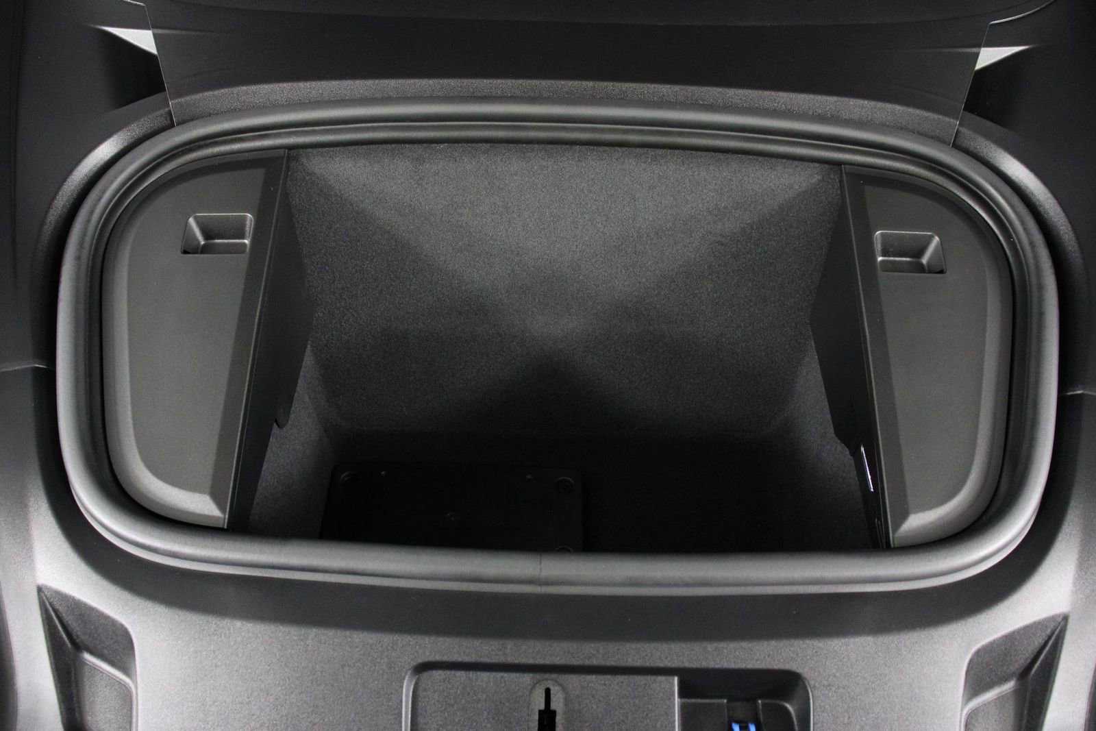 Certified 2025 Porsche Taycan Turbo image 26