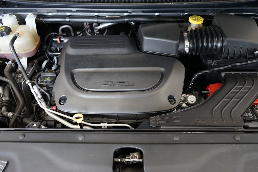 Used 2021 Chrysler Pacifica Touring-L w/ Uconnect Theater Family Group AWD/4WD image 54