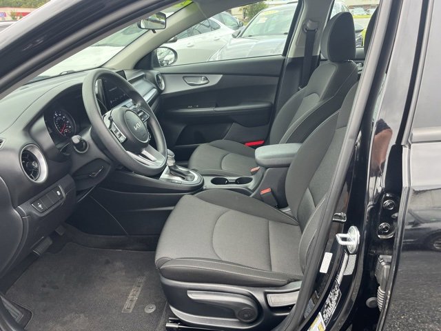 Used 2022 Kia Forte LXS image 10