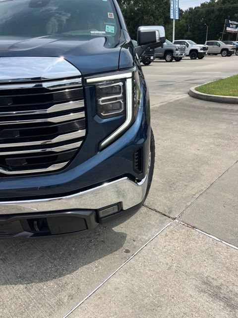 Used 2022 GMC Sierra 1500 SLT AWD/4WD image 12