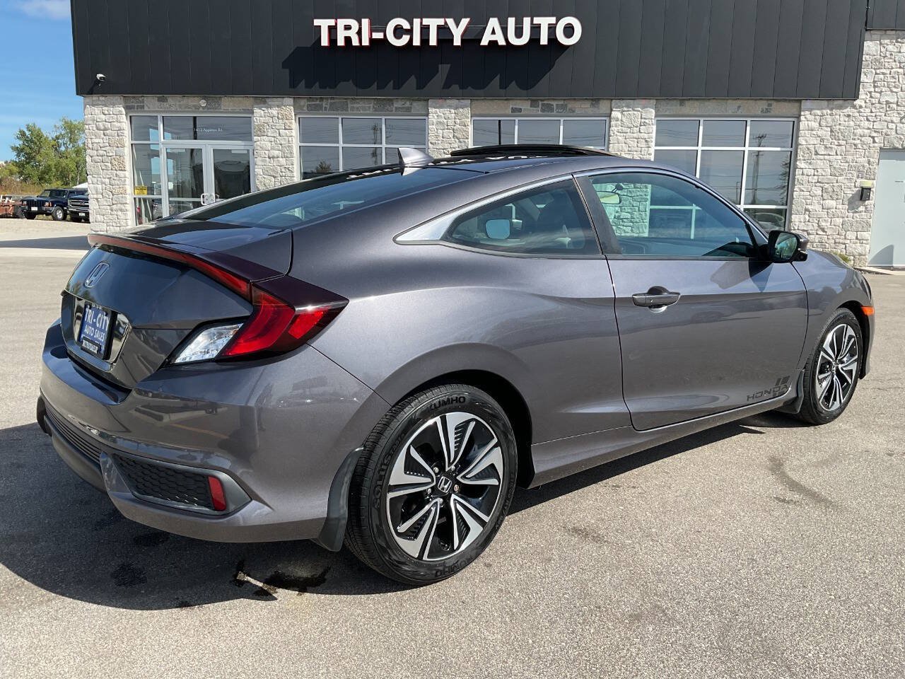Used 2017 Honda Civic EX-T image 7