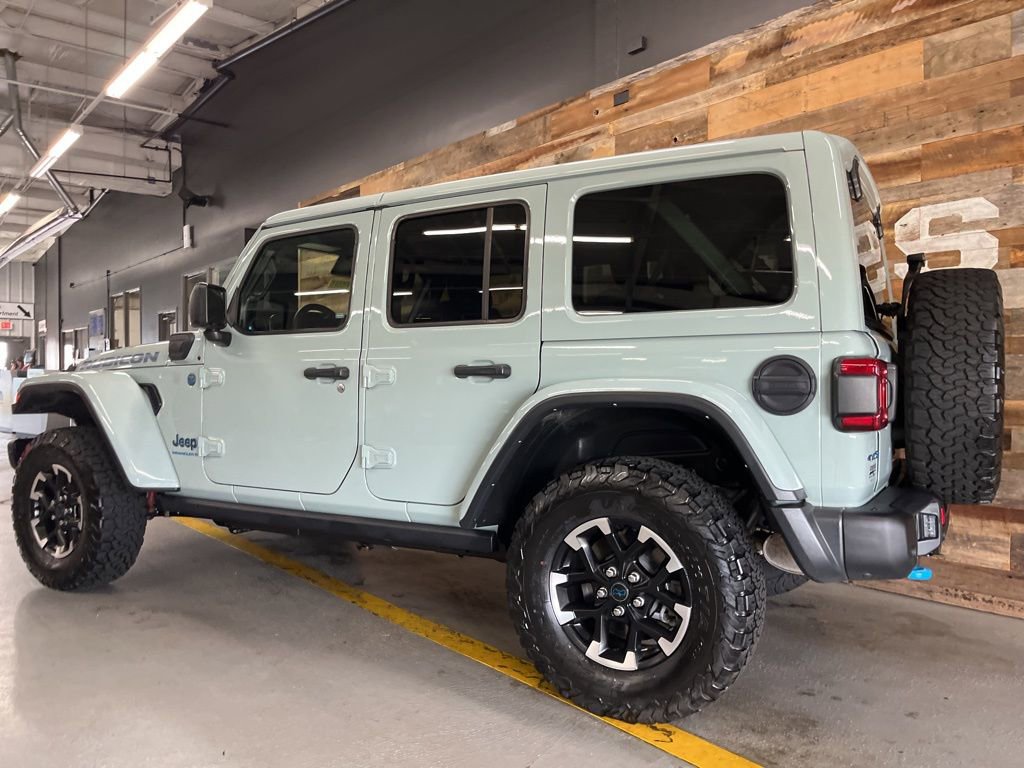 Used 2024 Jeep Wrangler Unlimited Rubicon 4xe AWD/4WD image 22