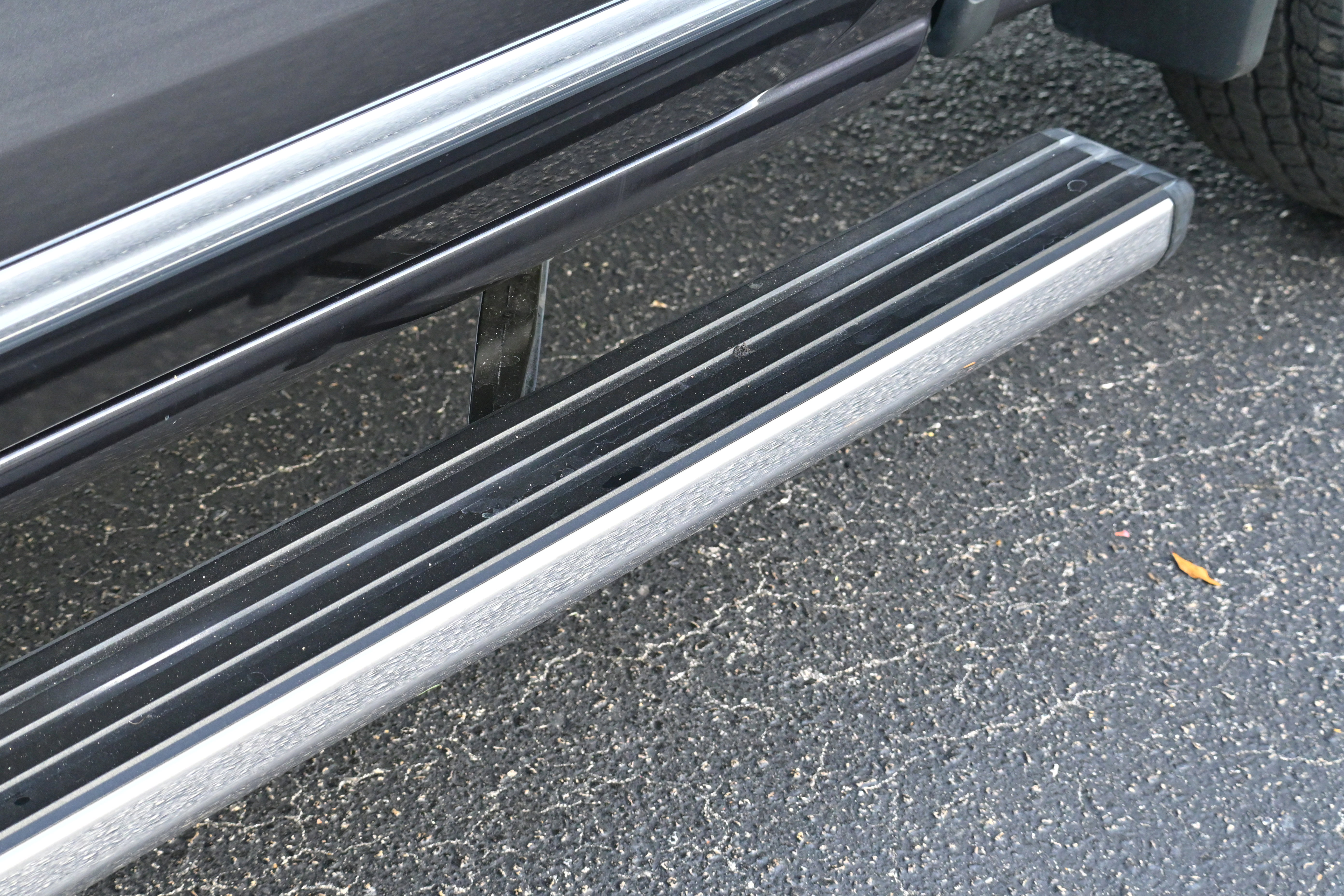 Used 2023 Chevrolet Silverado 1500 High Country w/ Technology Package image 34