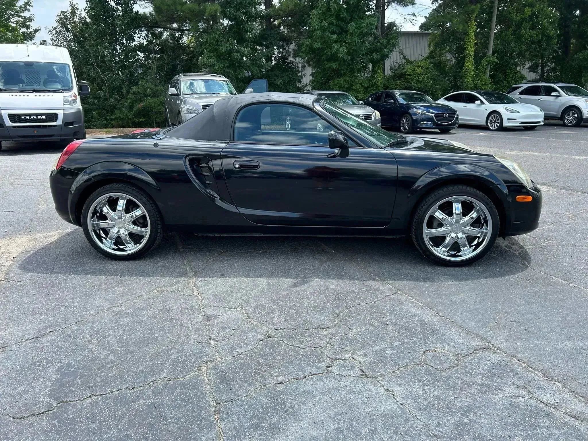 Used 2003 Toyota MR2 RWD image 6