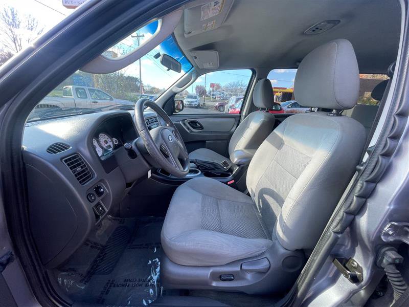 Used 2007 Ford Escape XLT image 10