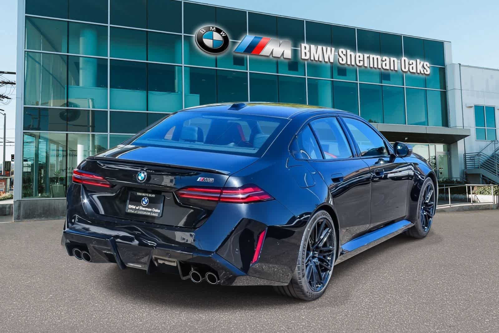 New 2026 BMW M5 w/ Carbon Package AWD/4WD image 4