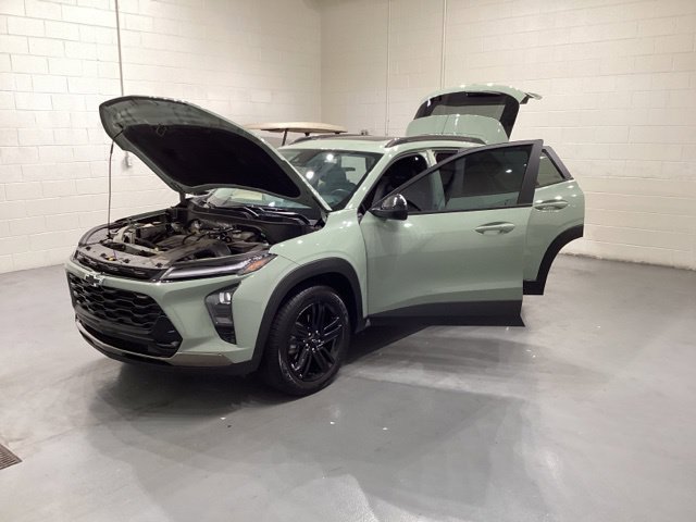 Used 2024 Chevrolet Trax ACTIV w/ Sunroof Package FWD image 12