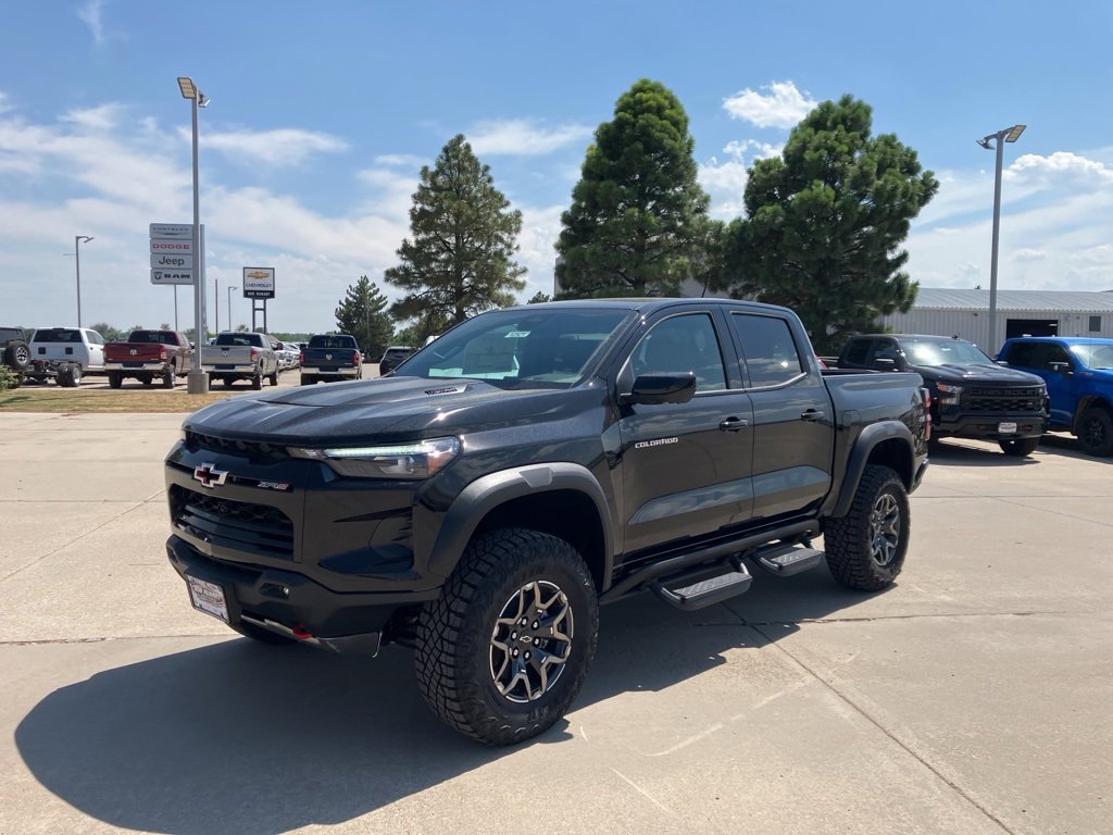 New 2025 Chevrolet Colorado ZR2 w/ Technology Package