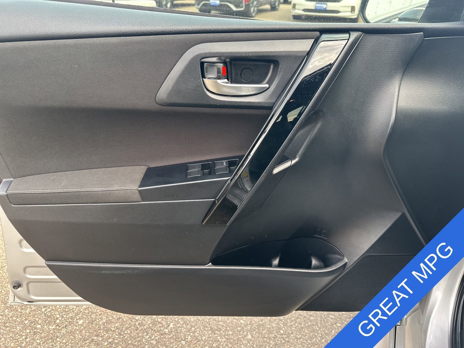 Used 2016 Scion iM image 9