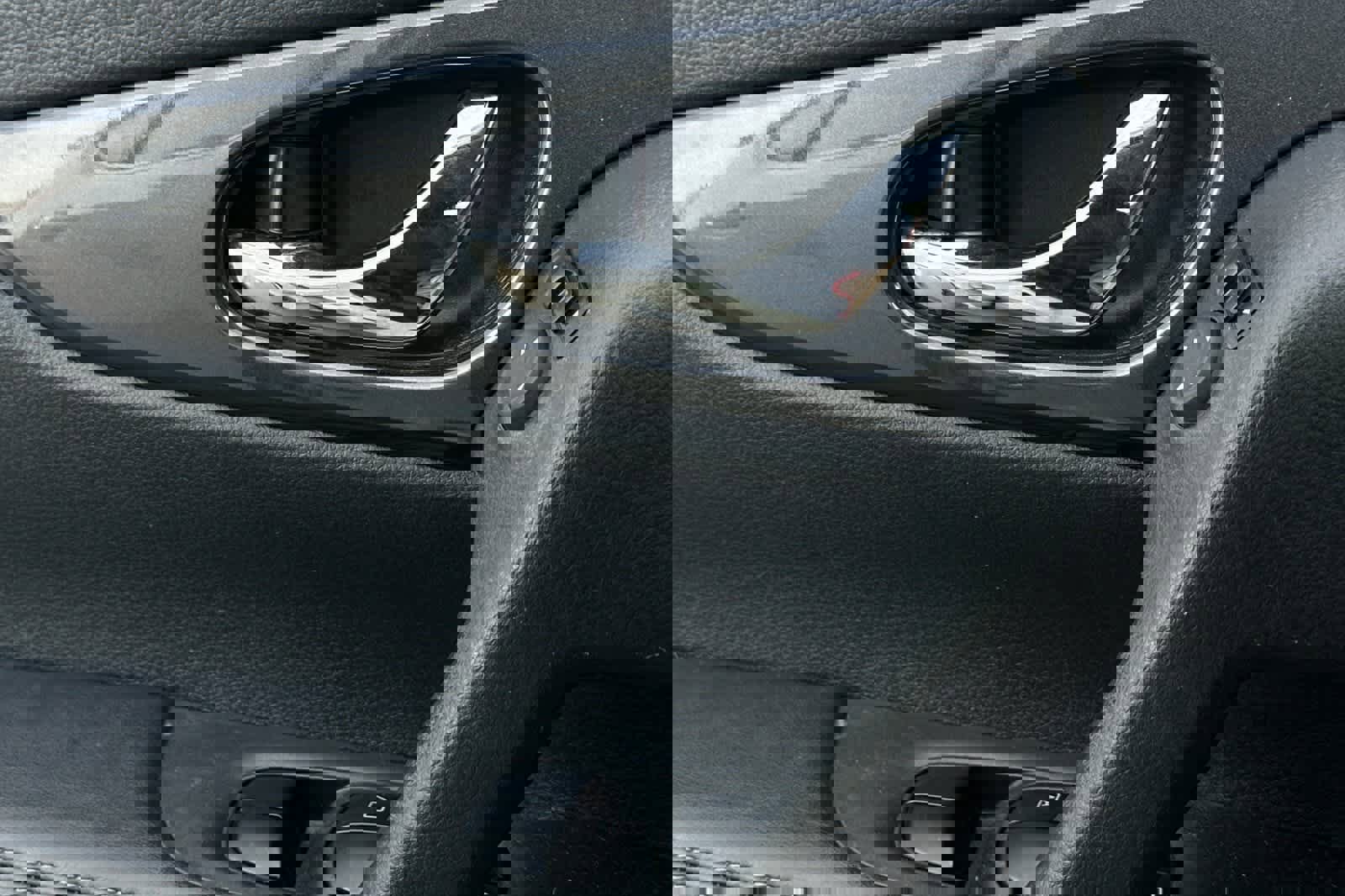 Certified 2020 Nissan Rogue SV image 13