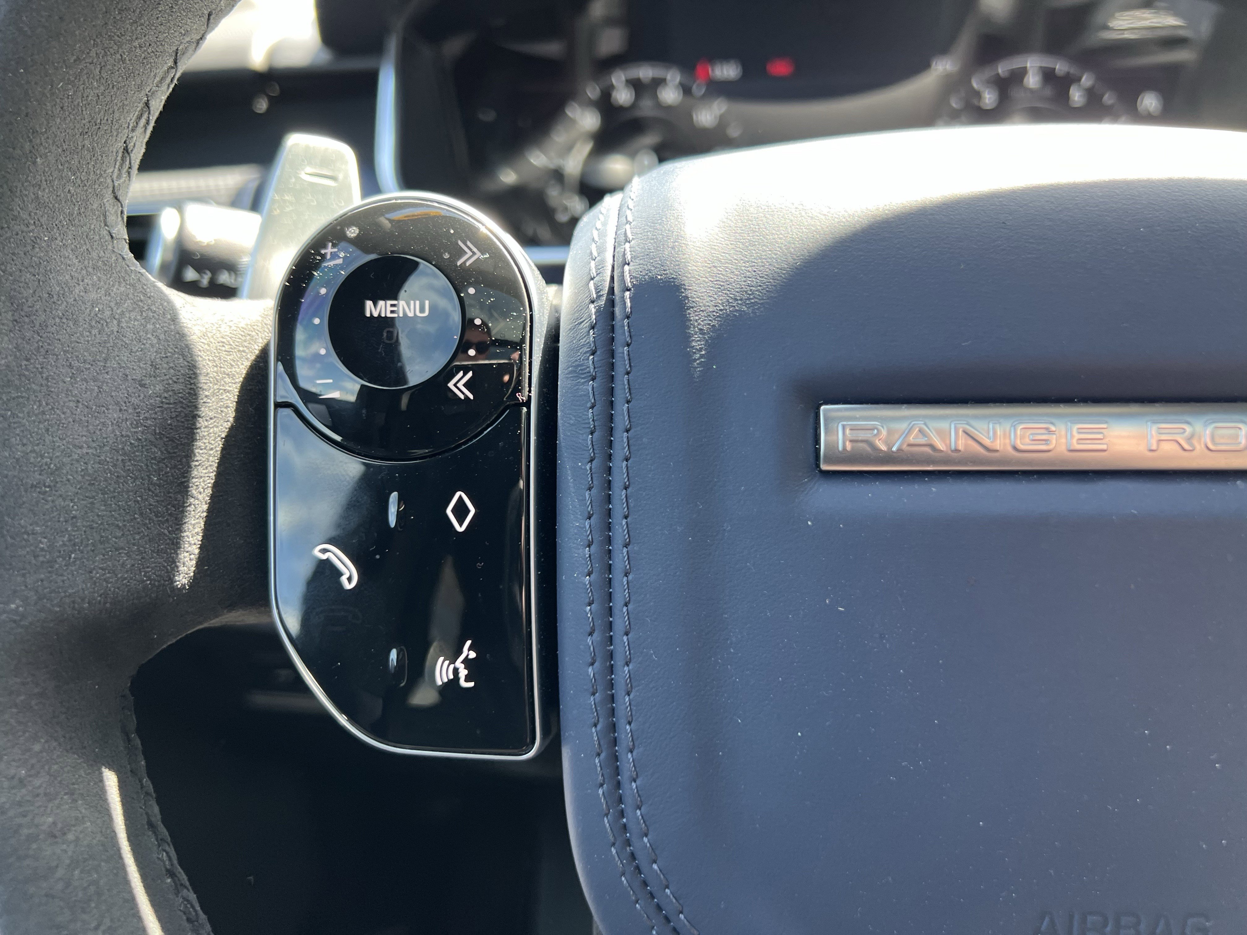 Used 2022 Land Rover Range Rover Sport HST image 19