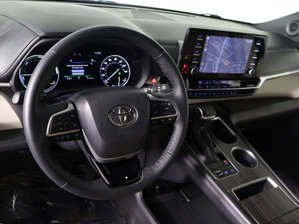 Used 2022 Toyota Sienna Limited AWD/4WD image 26