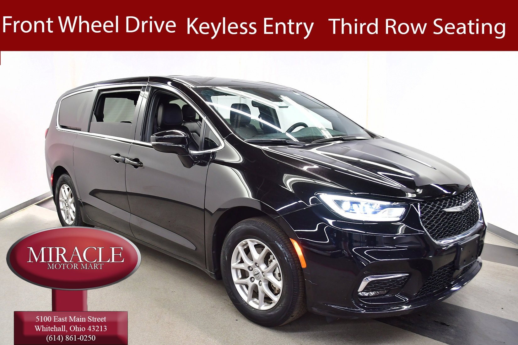 Used 2025 Chrysler Pacifica Select