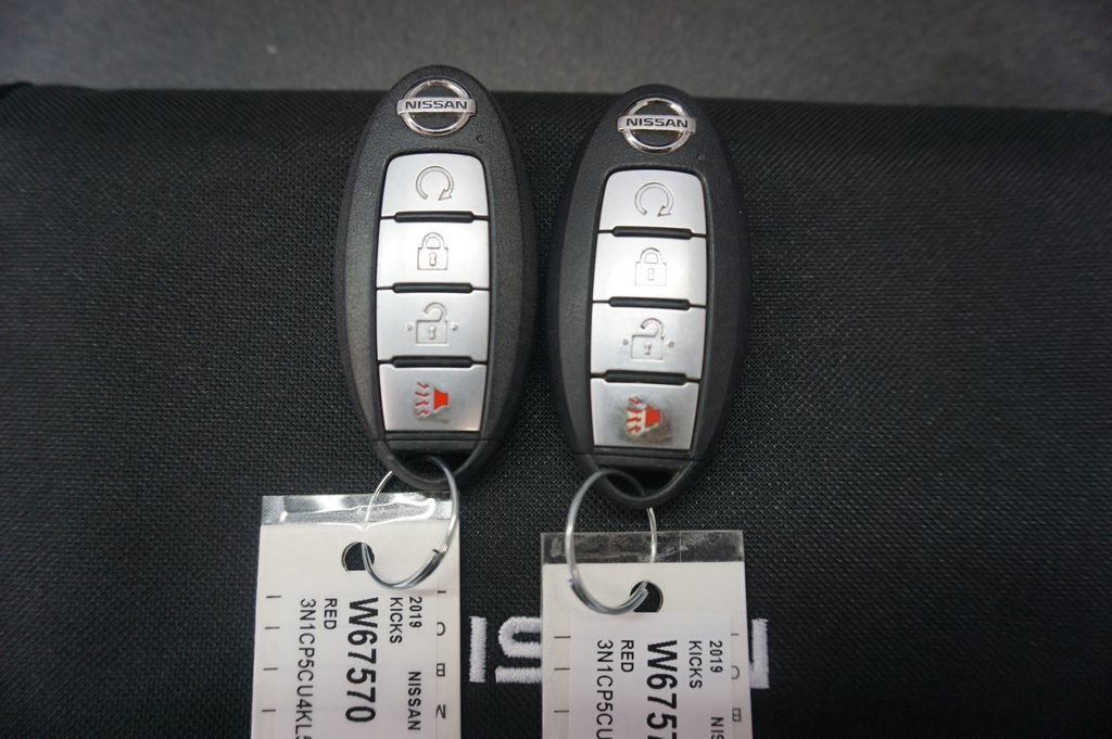 Used 2019 Nissan Kicks SV FWD image 14