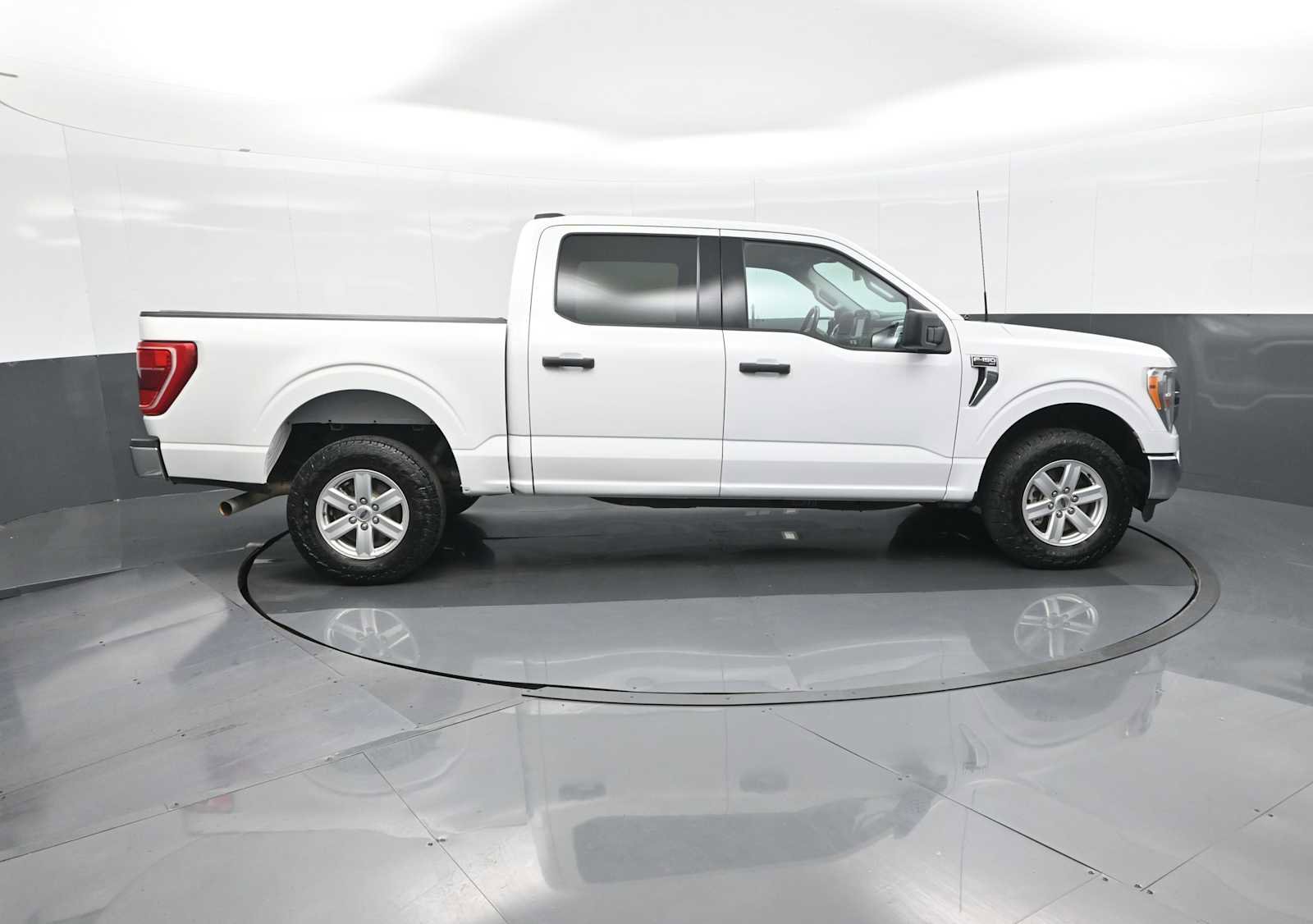 Used 2022 Ford F150 XLT w/ Equipment Group 301A Mid image 9