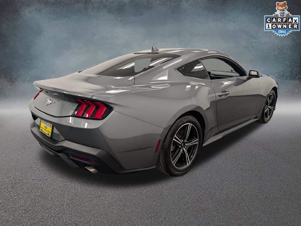Used 2025 Ford Mustang Coupe RWD image 5