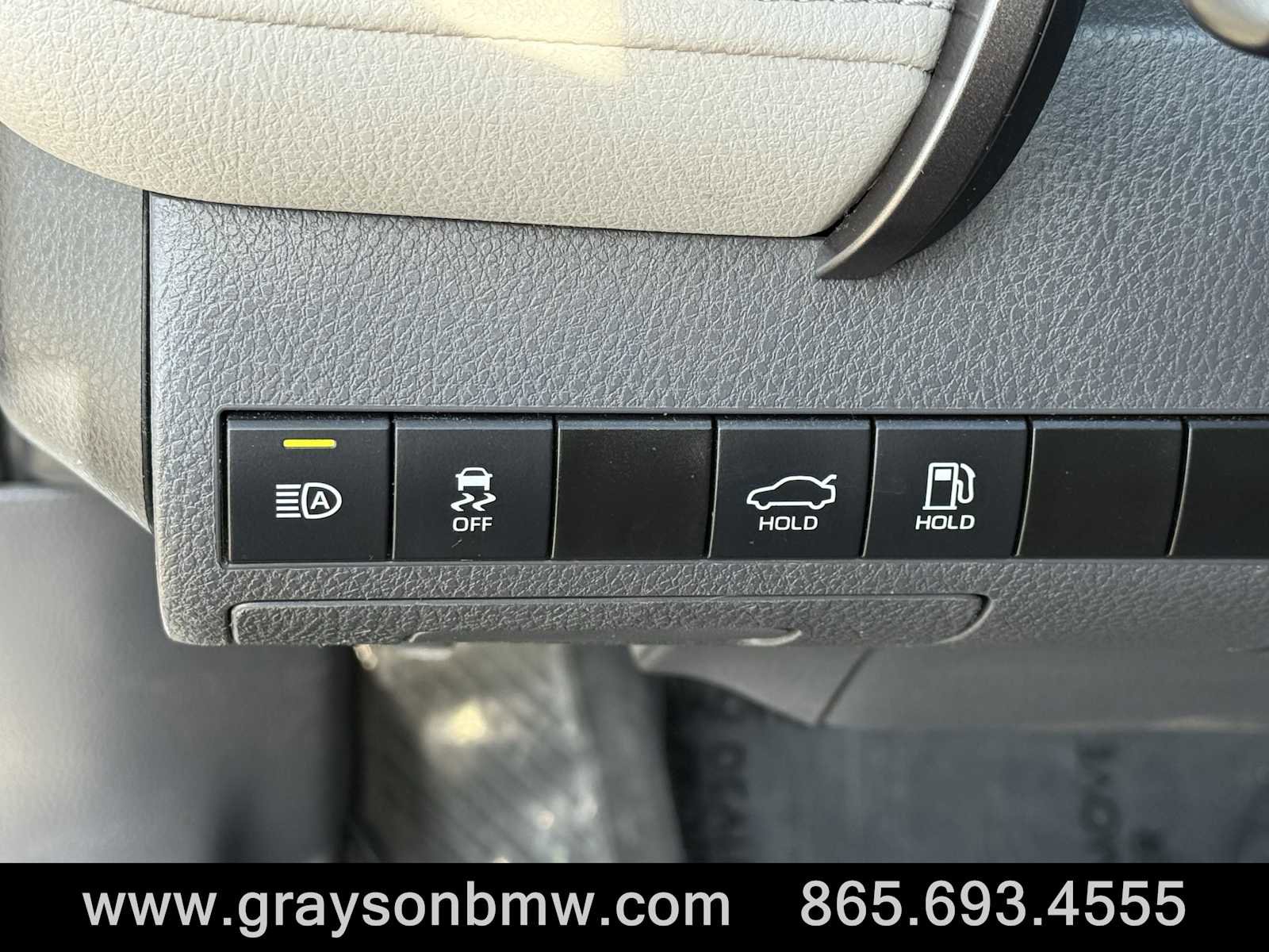 Used 2022 Toyota Camry LE image 23