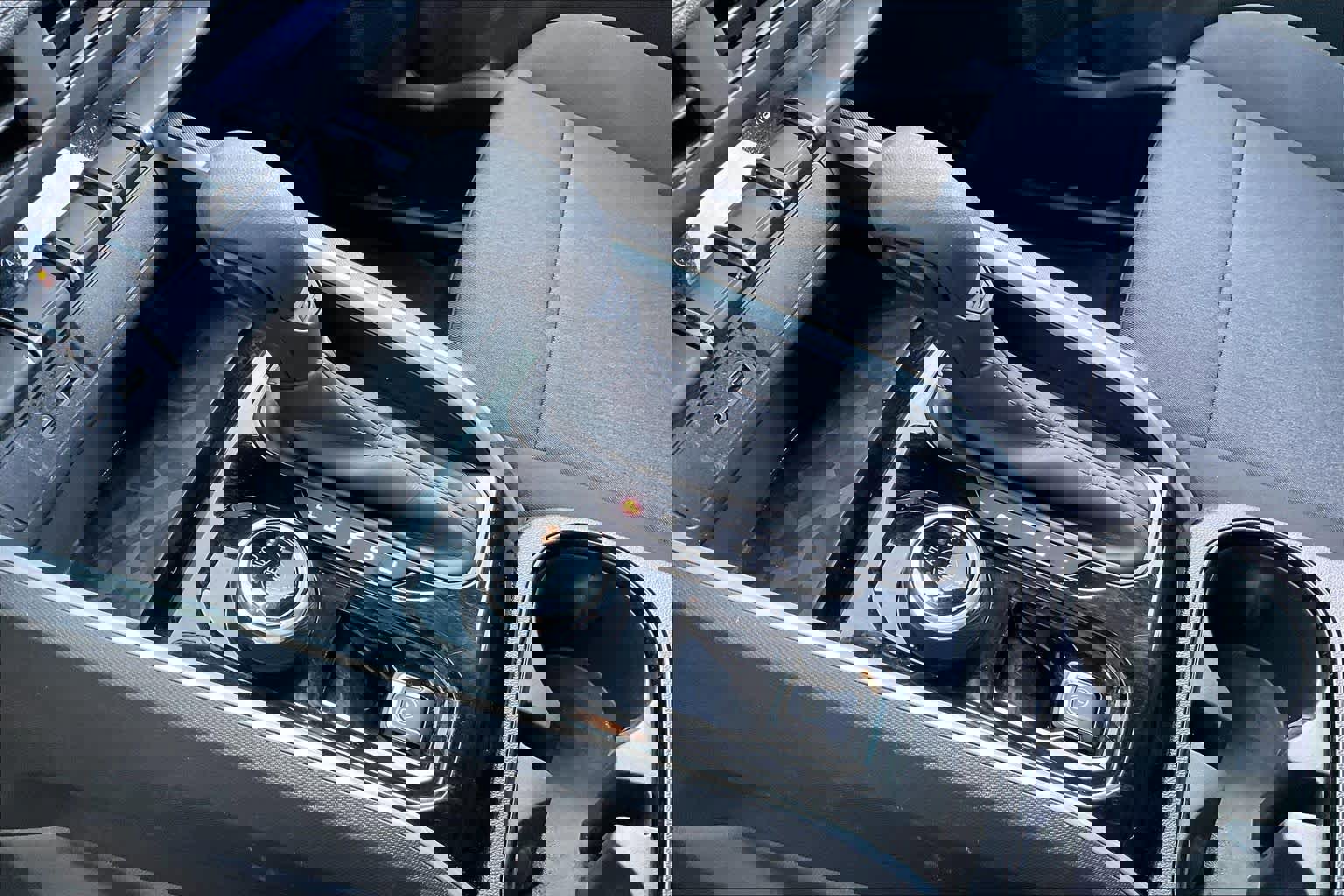 Used 2023 Chevrolet Colorado Trail Boss w/ Technology Package image 16